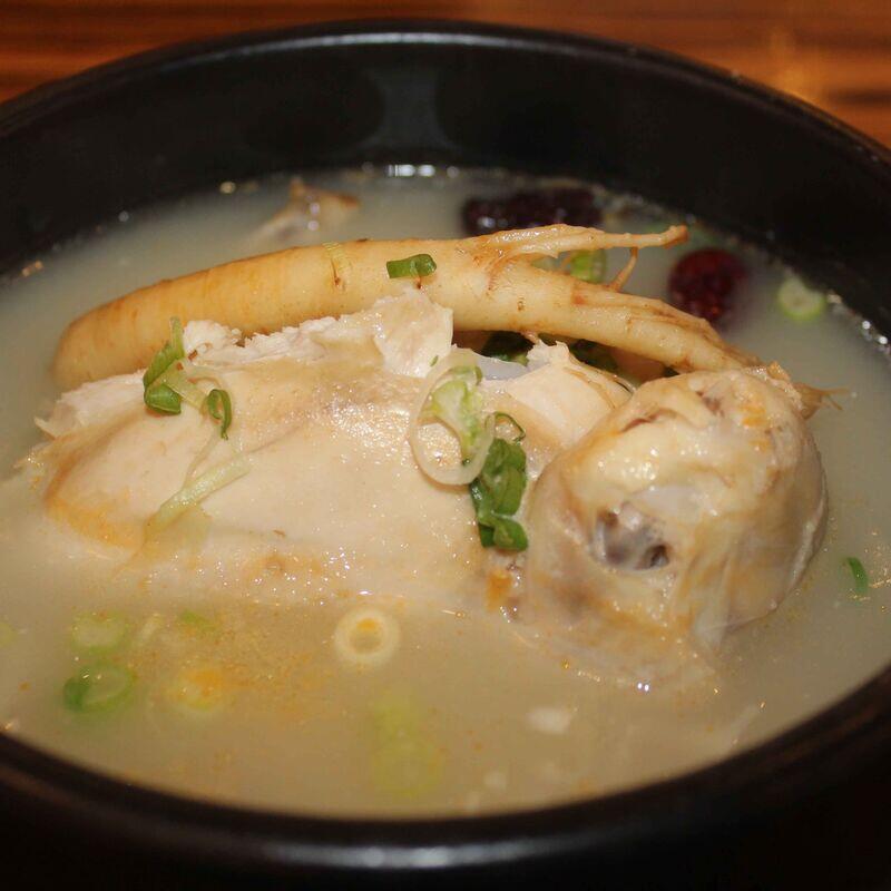 삼계탕 (Ginseng Soup)