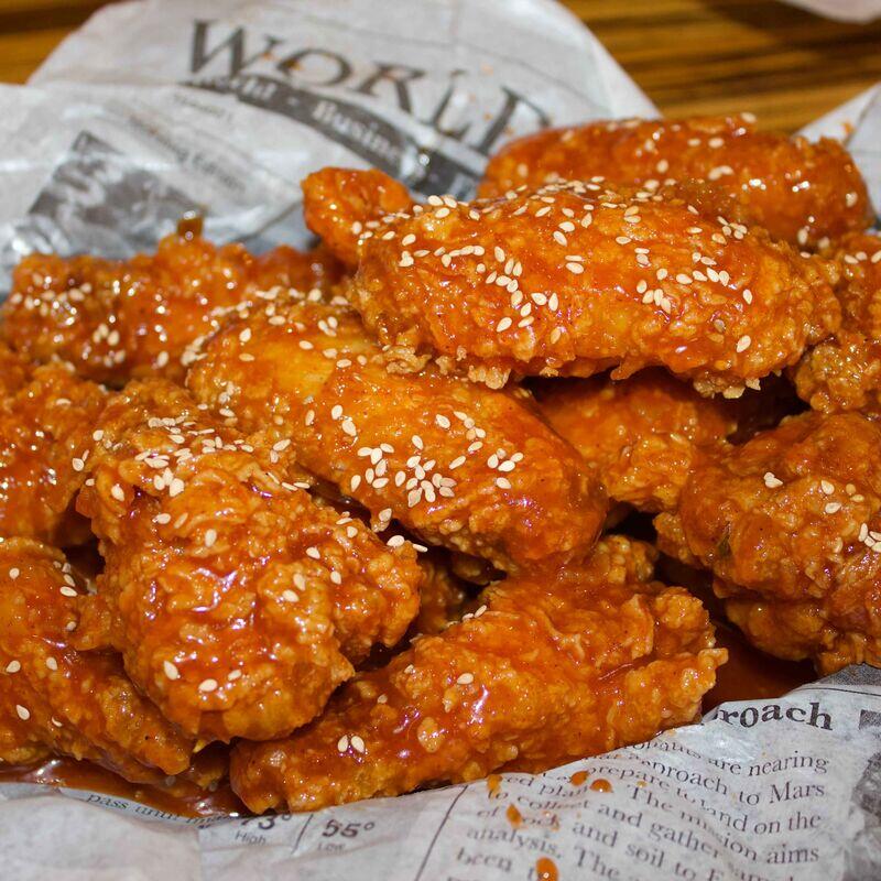 매운양념 윙 (16pcs) (Sweet & Spicy Wings)